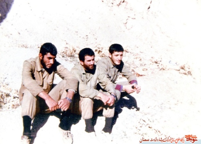 نفر اول از چپ سردار شهید کیومرث نوروزی‌فر