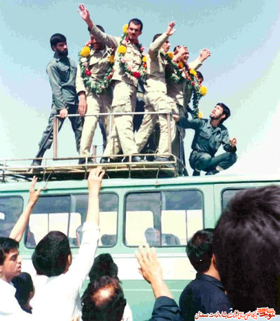 استقبال از آزادگان سرافراز شاهرودی - شاهرود ۱۳۶۹