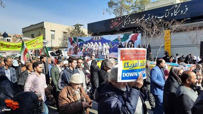 حماسه مردم انقلابی سمنان در راهپیمایی ۲۲ بهمن ۱۴۰۲