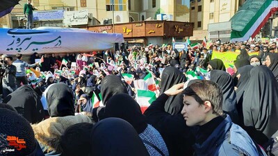 حماسه مردم انقلابی سمنان در راهپیمایی ۲۲ بهمن ۱۴۰۲