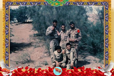 ردیف ایستاده نفر اول از راست شهید محمدتقی همتی