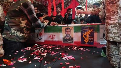 مراسم تشییع پیکر مطهر پاسدار شهید میلاد ملک- چهارم تیرماه ۱۴۰۴ شهر مجن از توابع شهرستان شاهرود
