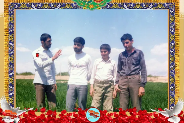 نفر اول از چپ شهید علیرضا مقدسی