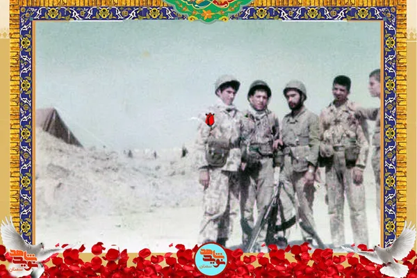 نفر اول از چپ شهید محمود امی