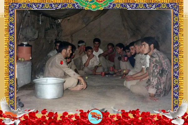 نفر اول از چپ شهید محمود برزوئی