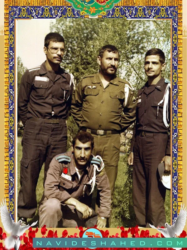 نفر نشسته شهید محمدتقی خیمه