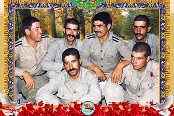 ردیف پایین نفر سمت راست شهید حسین باباخانی